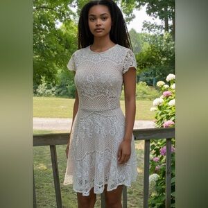 City Triangle Women's Ivory Nude Floral Lace Jewel Waist Cocktail Dress Size 6